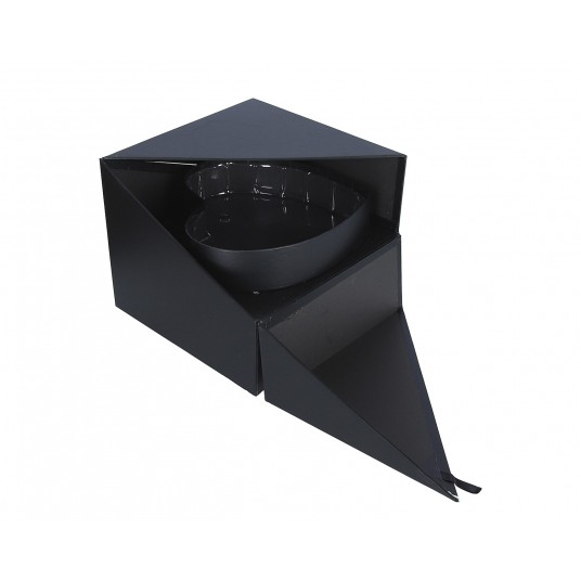Pudelko czarne rozsuwane z sercem 20cm /24cm /24cm -zdjęcie numer 1