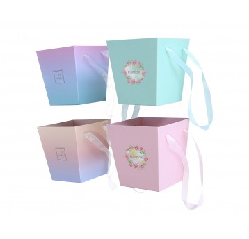 Dekoracyjne pudełka tekturowe mix kol.18cm/17cm