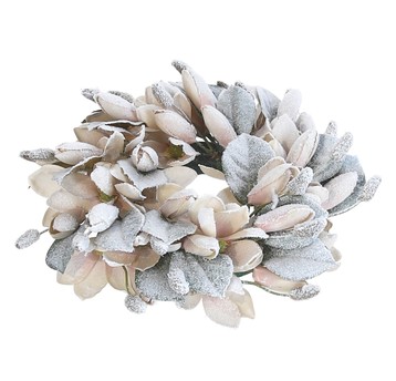 Wianek z kremowej magnolii śr 30cm